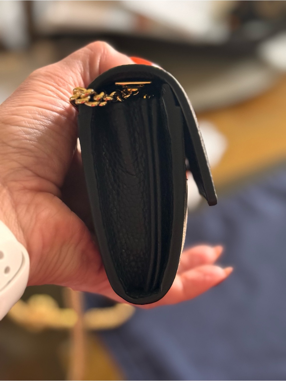 Gucci GG Wallet on a Chain Tan & Black Size Closed: 7.5'W × 4'H - Picture 9 of 11
